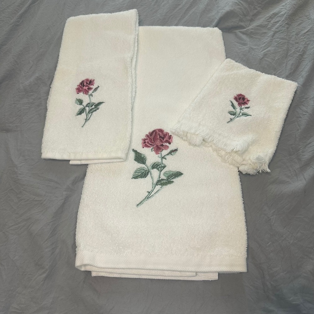 Vintage Accents by Home Innovations 3pc Towel‎ Set Embroidered Rose White Cotton